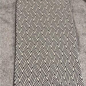 Zara Black and Cream Geometric Knit Pencil Skirt
